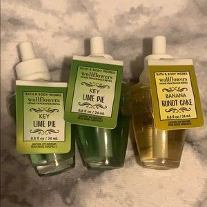 Bath body works wallflowers
